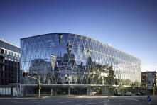 Centro empresarial NZI / Arquitectos Jasmax