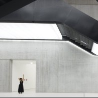 peruarki-arquitectura-italia-MAXXI-Museum-roma-Zaha-Hadid-Architects-15_thumb.jpg