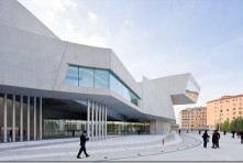 «MAXXI Museum» Museo Italiano del Siglo XXI por Zaha Hadid Architects