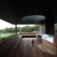 Casa Lineal de madera y acero por Architects EAT 3