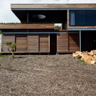 Casa Lineal de madera y acero por Architects EAT 7