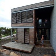 Casa Lineal de madera y acero por Architects EAT 9